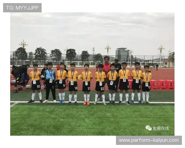 足球巨星联袂演绎激情四射主题曲激励年轻一代勇敢追梦 足球巨星联袂演绎激情四射主题曲激励年轻一代勇敢追梦